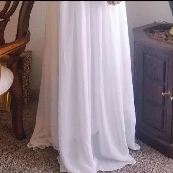 Romantic Ivory Wedding Dress Adjustable Size - Picture 3 of 8